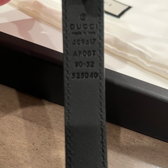 Gucci LEATHER BELT WITH DOUBLE G BUCKLE - Picture 5 of 8